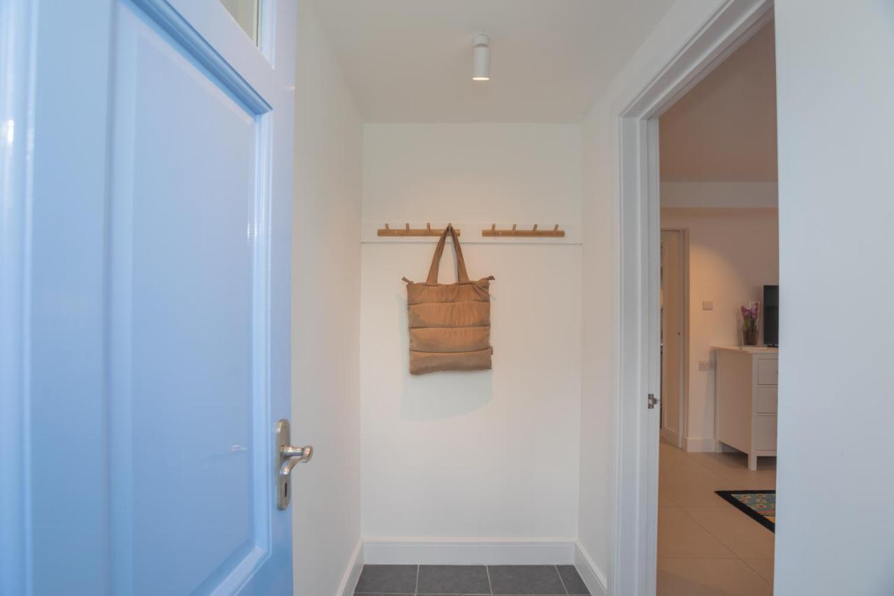 The Blue Door Appartement Bath